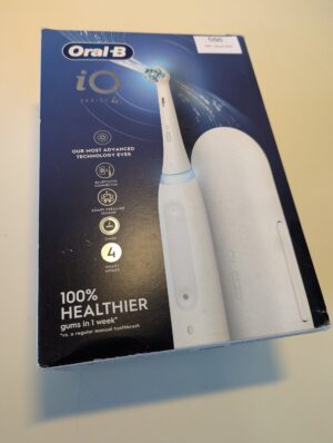 Oral B IO 4 wit compleet met doos en accessoires
